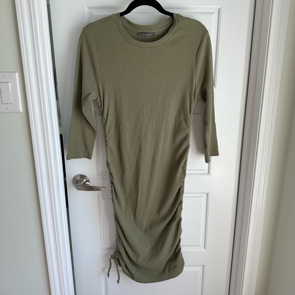 Khaki Green 3/4 Length Sleeve Ruched Dress - Picture 7 of 10